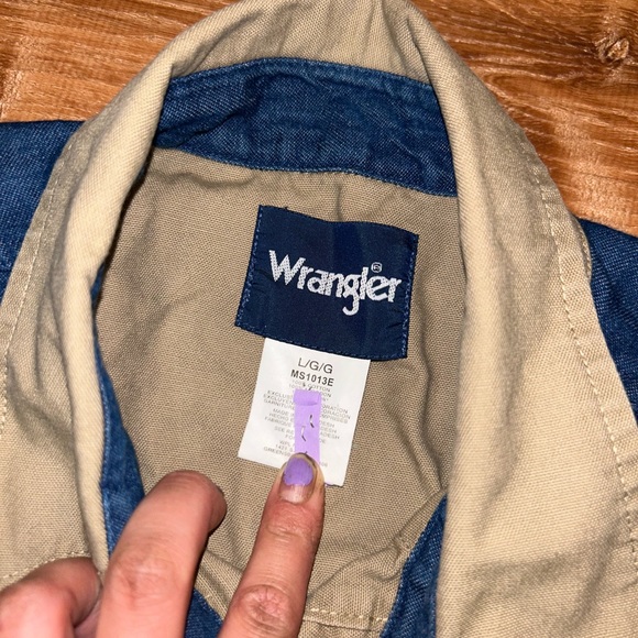 Wrangler snap large shirt - Picture 3 of 10